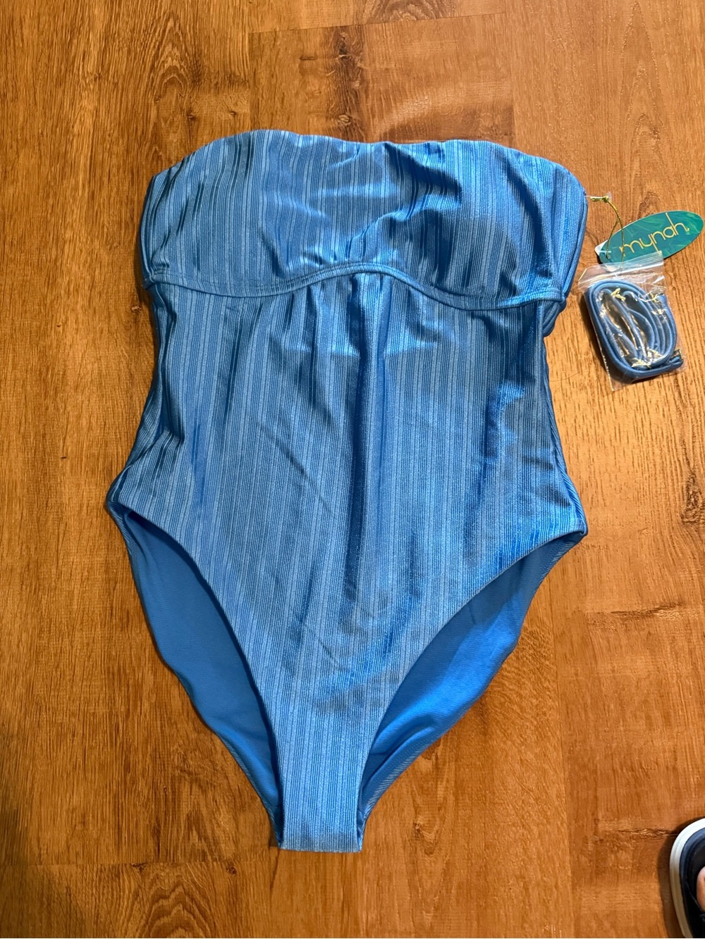 Mynah NWT Women’s Blue Strapless One-Piece Swimsuit with Removable Straps size M